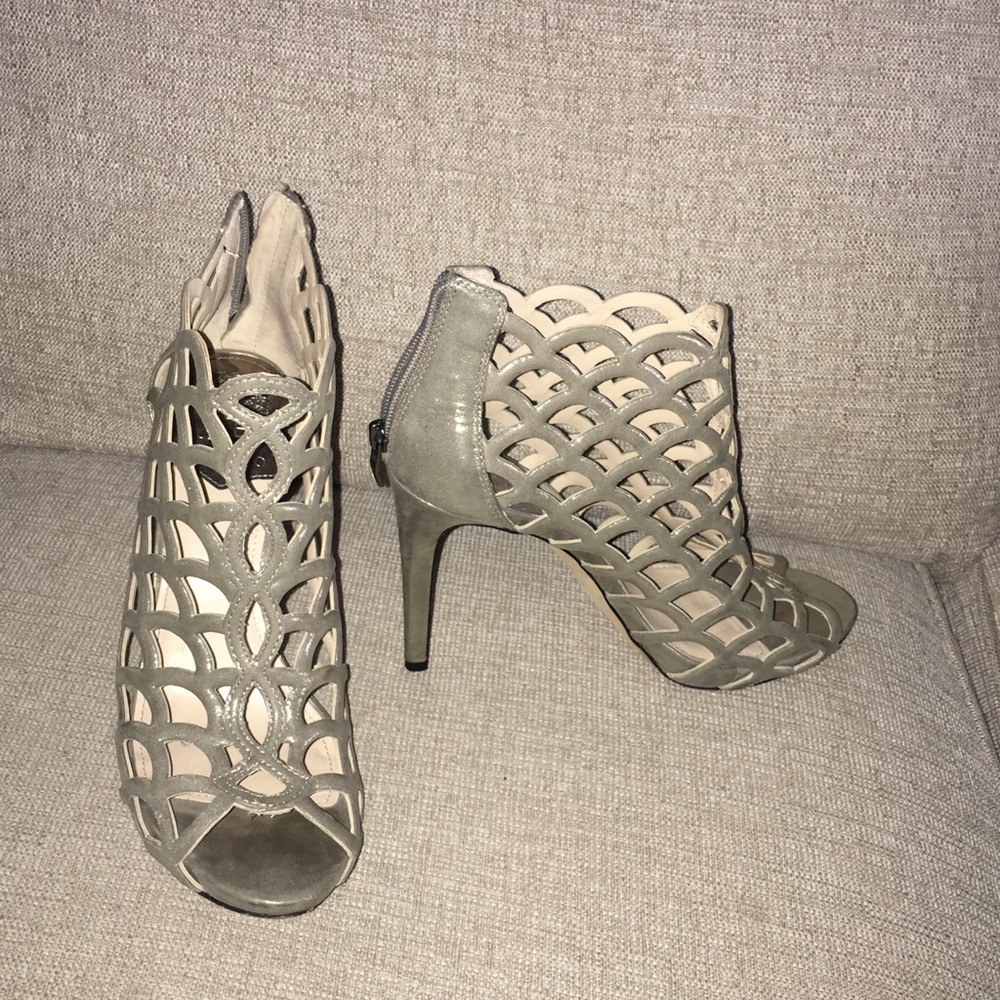 HOT Vince Camuto cage heels